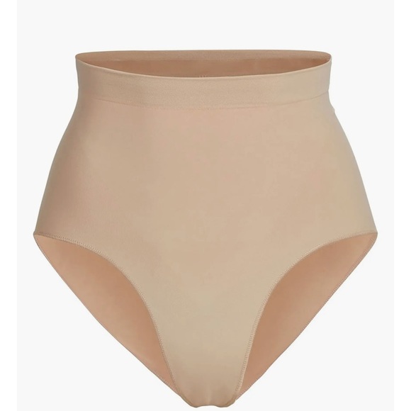 Skims Seamless Sculpting Mid Waist Brief - Clay - Picture 4 of 5